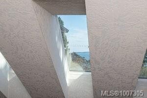 8626 Lochside Dr, North Saanich, BC