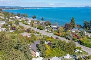 8626 Lochside Dr, North Saanich, BC