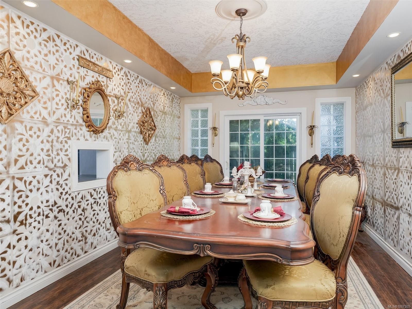 8626 Lochside Dr, North Saanich, BC