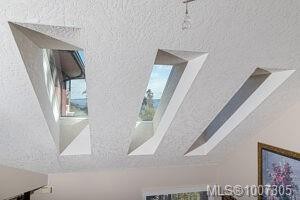 8626 Lochside Dr, North Saanich, BC