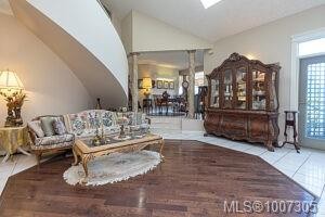 8626 Lochside Dr, North Saanich, BC