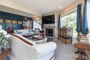 8626 Lochside Dr, North Saanich, BC
