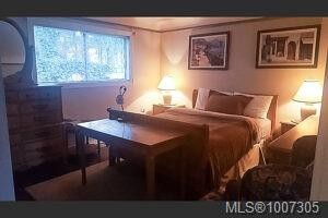 8626 Lochside Dr, North Saanich, BC