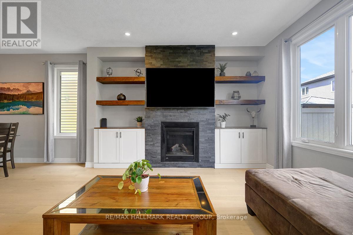 78 Russet Terrace, Ottawa, ON - Indoor With Fireplace