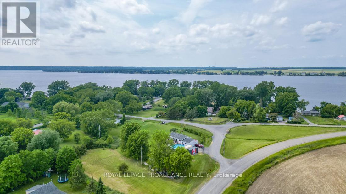 00 South Shore Road, Greater Napanee, ON