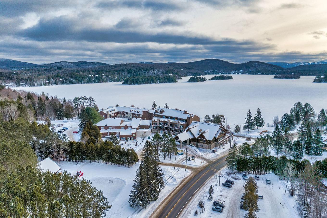 Overall view - 19-2396 Rue Labelle, Mont-Tremblant, QC - Outdoor With Body Of Water With View