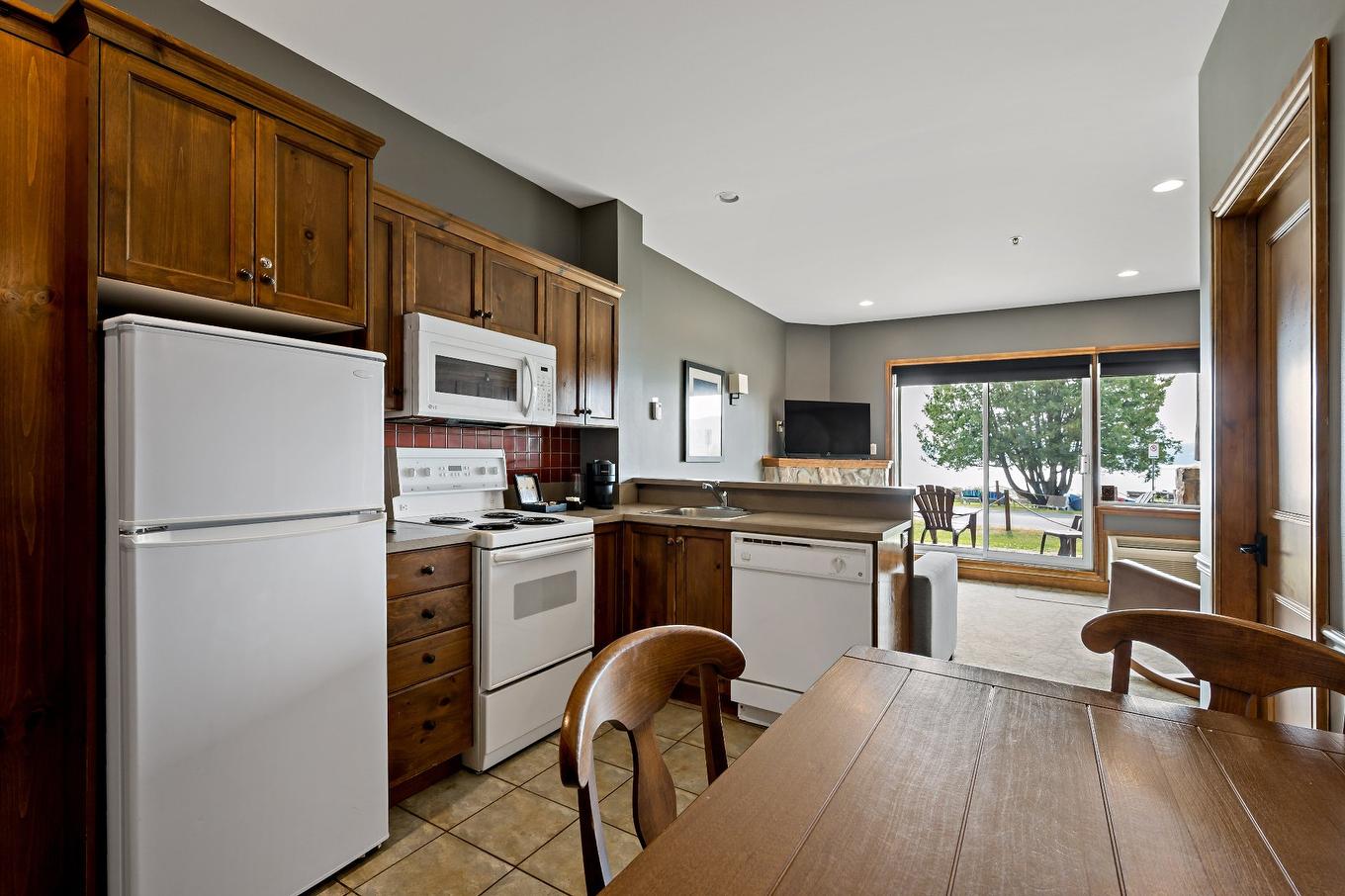 Kitchen - 19-2396 Rue Labelle, Mont-Tremblant, QC - Indoor Photo Showing Kitchen