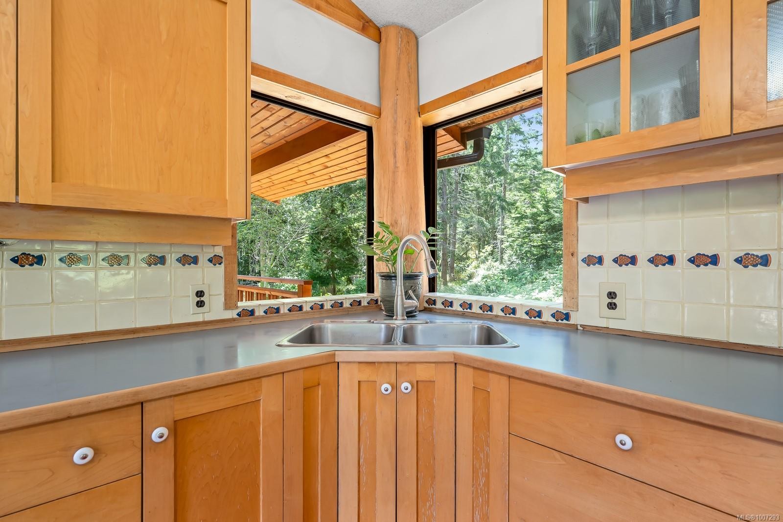 9900 Greenhill Rd, Denman Island, BC