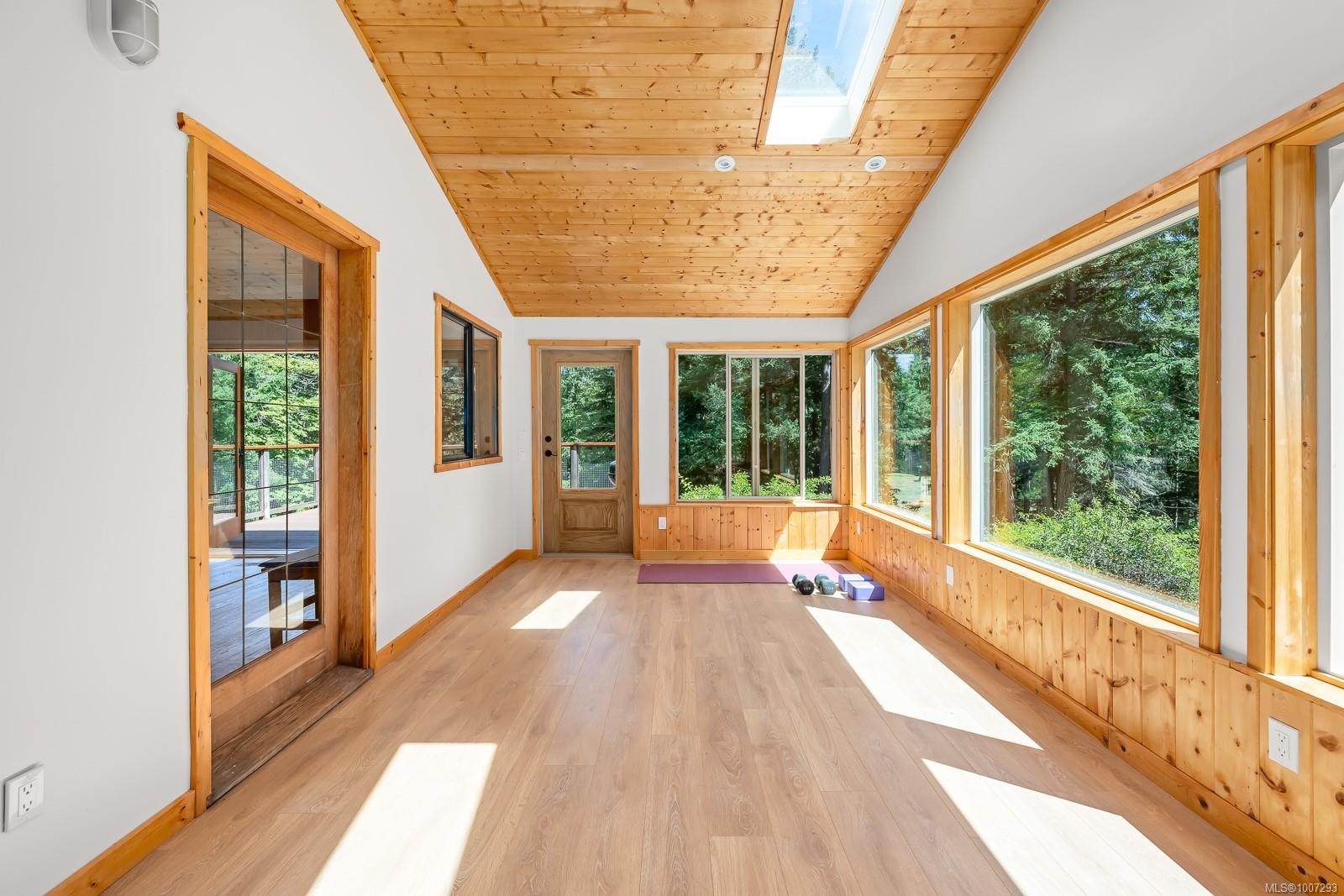 9900 Greenhill Rd, Denman Island, BC