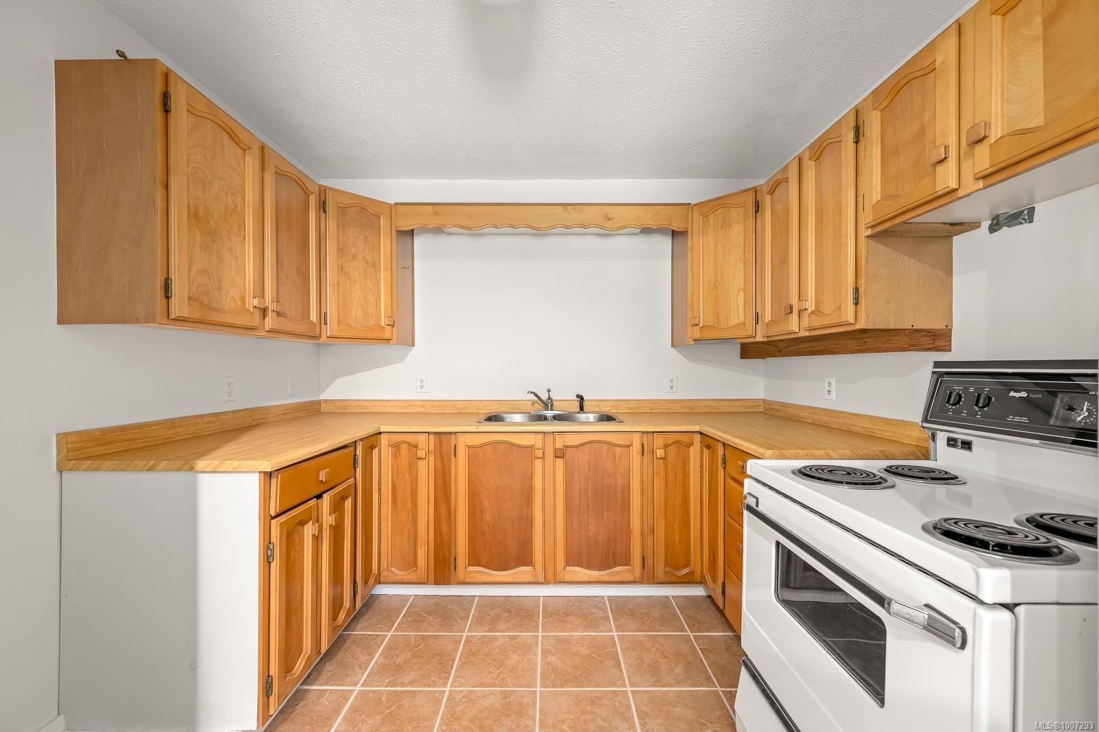 9900 Greenhill Rd, Denman Island, BC