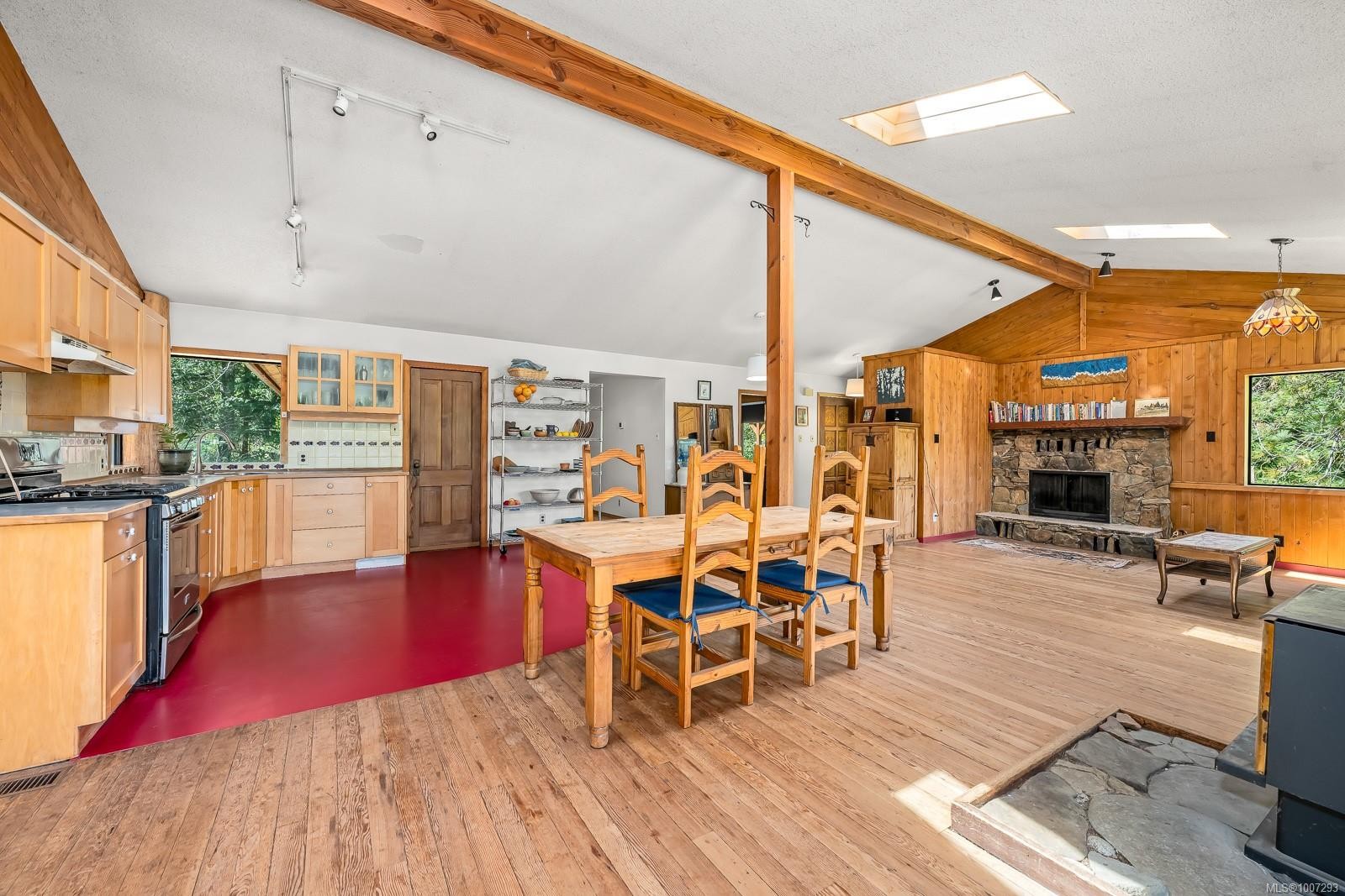 9900 Greenhill Rd, Denman Island, BC