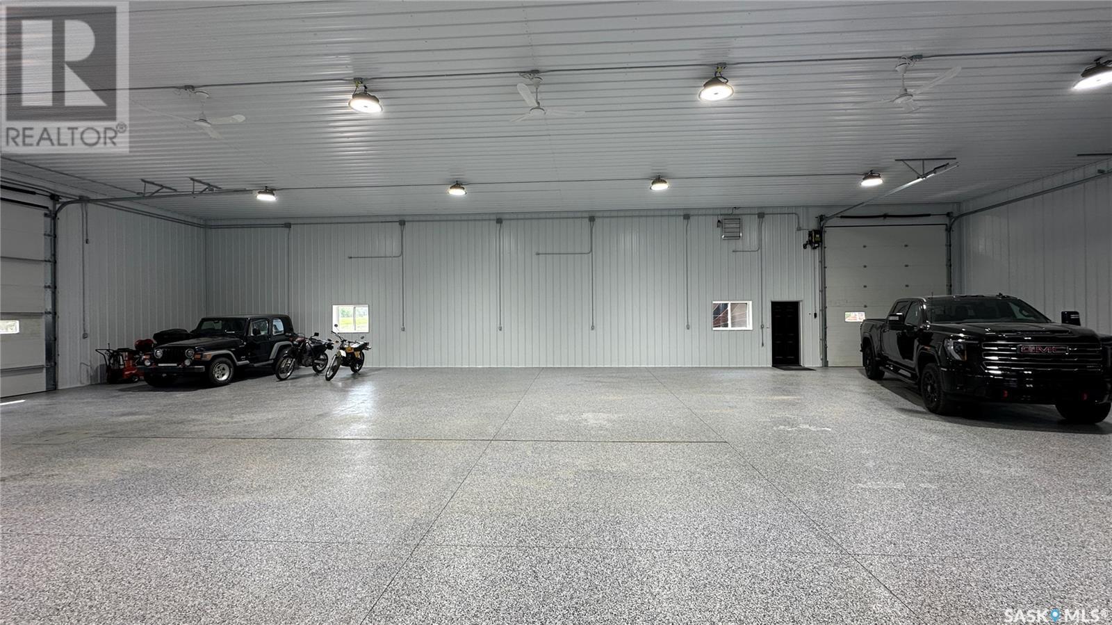 Melfort Acreage, Willow Creek Rm No. 458, SK - Indoor Photo Showing Garage