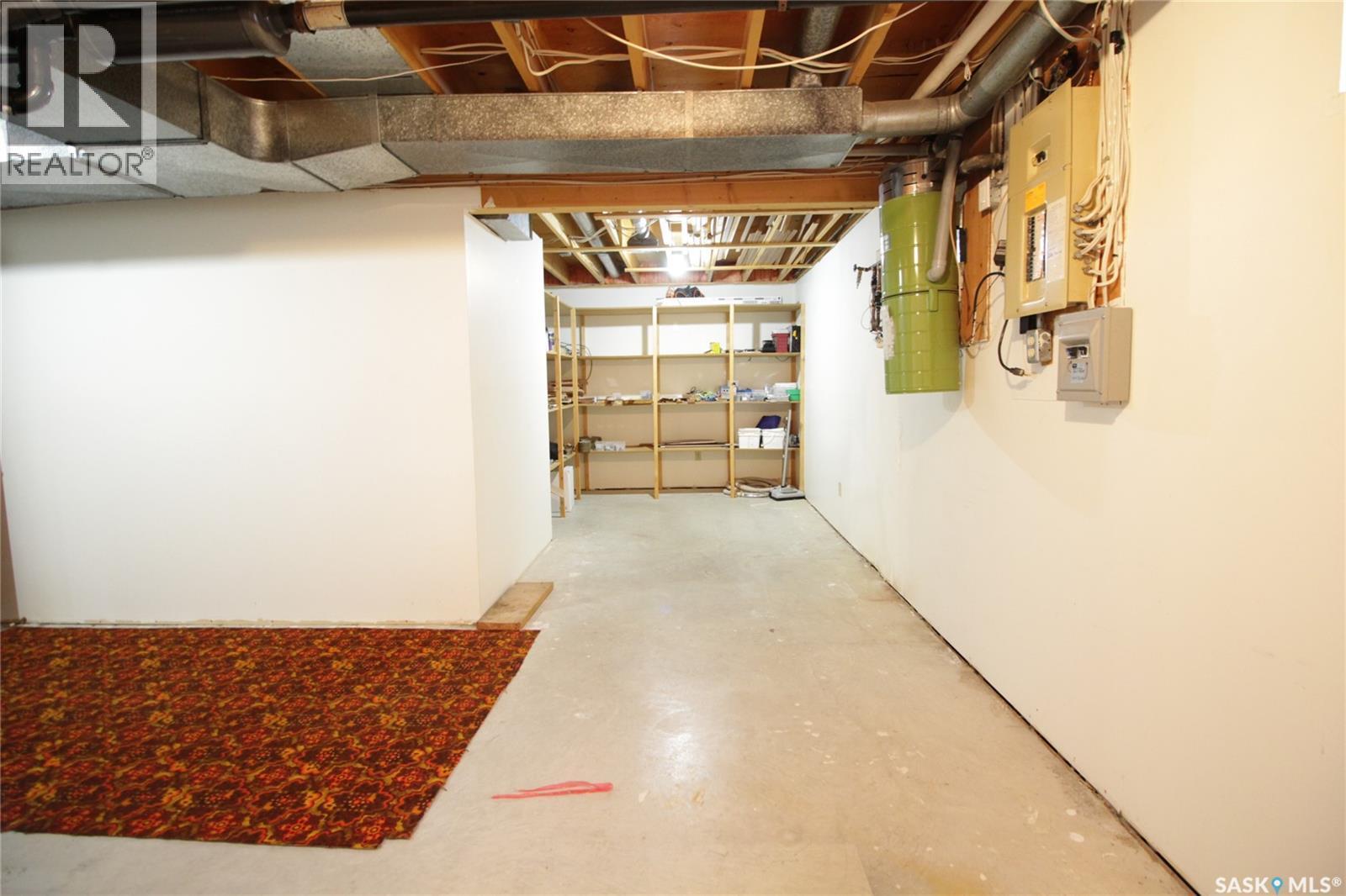 221 4Th Avenue, Whitewood, SK - Indoor Photo Showing Basement