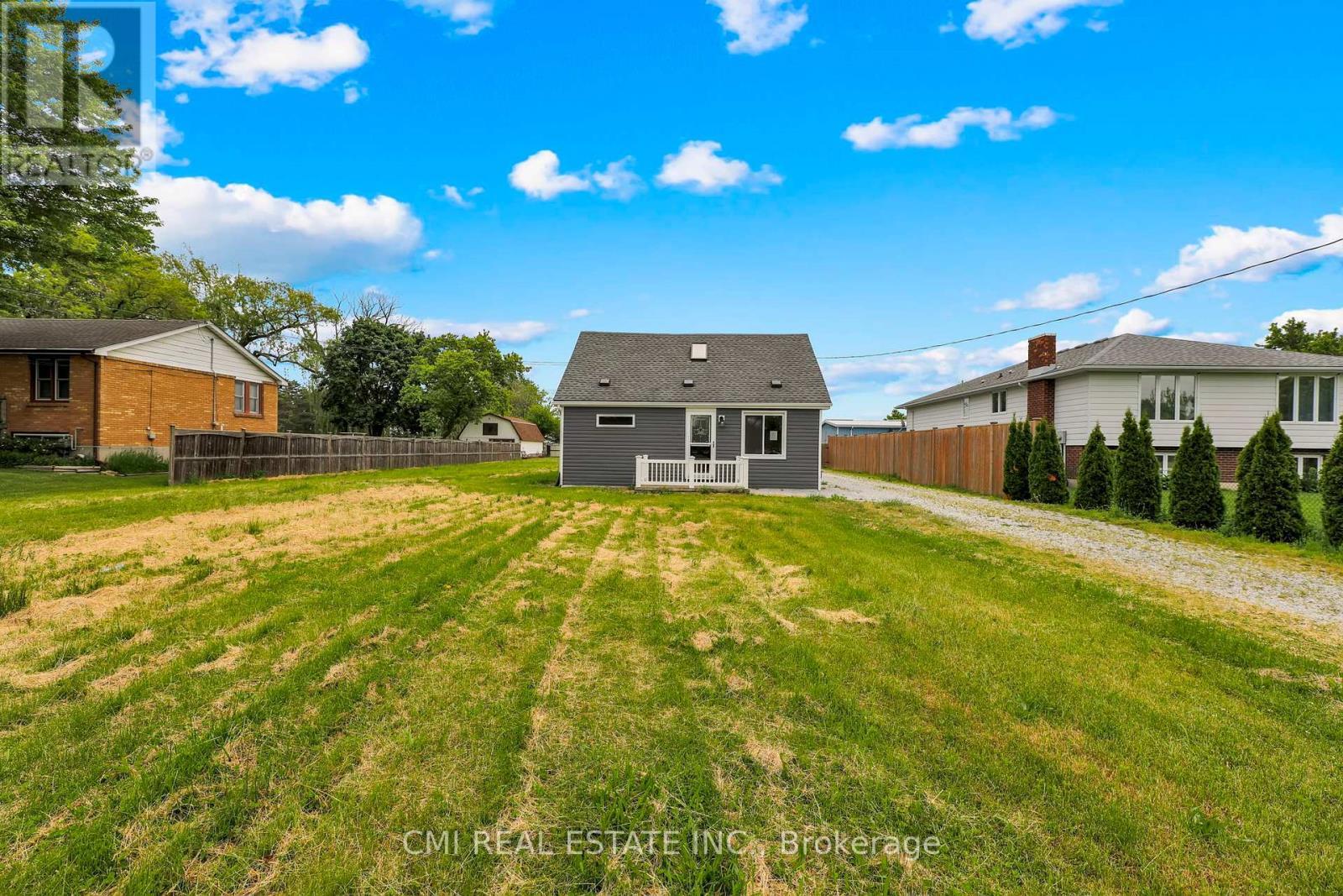 5840 Telfer Road, Sarnia, ON - Outdoor