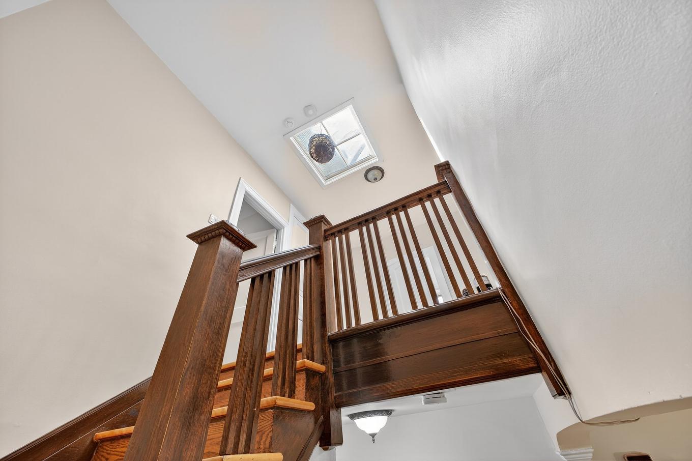 Escalier - 3844 Av. Marlowe, Montréal (Côte-Des-Neiges/Notre-Dame-De-Grâce), QC - Indoor Photo Showing Other Room