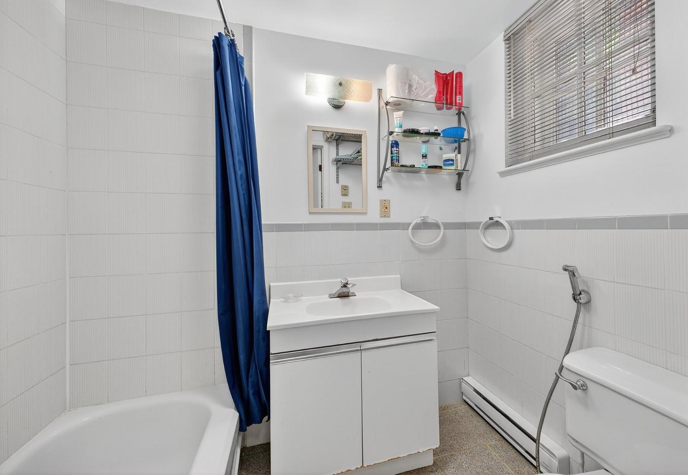 Salle de bains - 3844 Av. Marlowe, Montréal (Côte-Des-Neiges/Notre-Dame-De-Grâce), QC - Indoor Photo Showing Bathroom