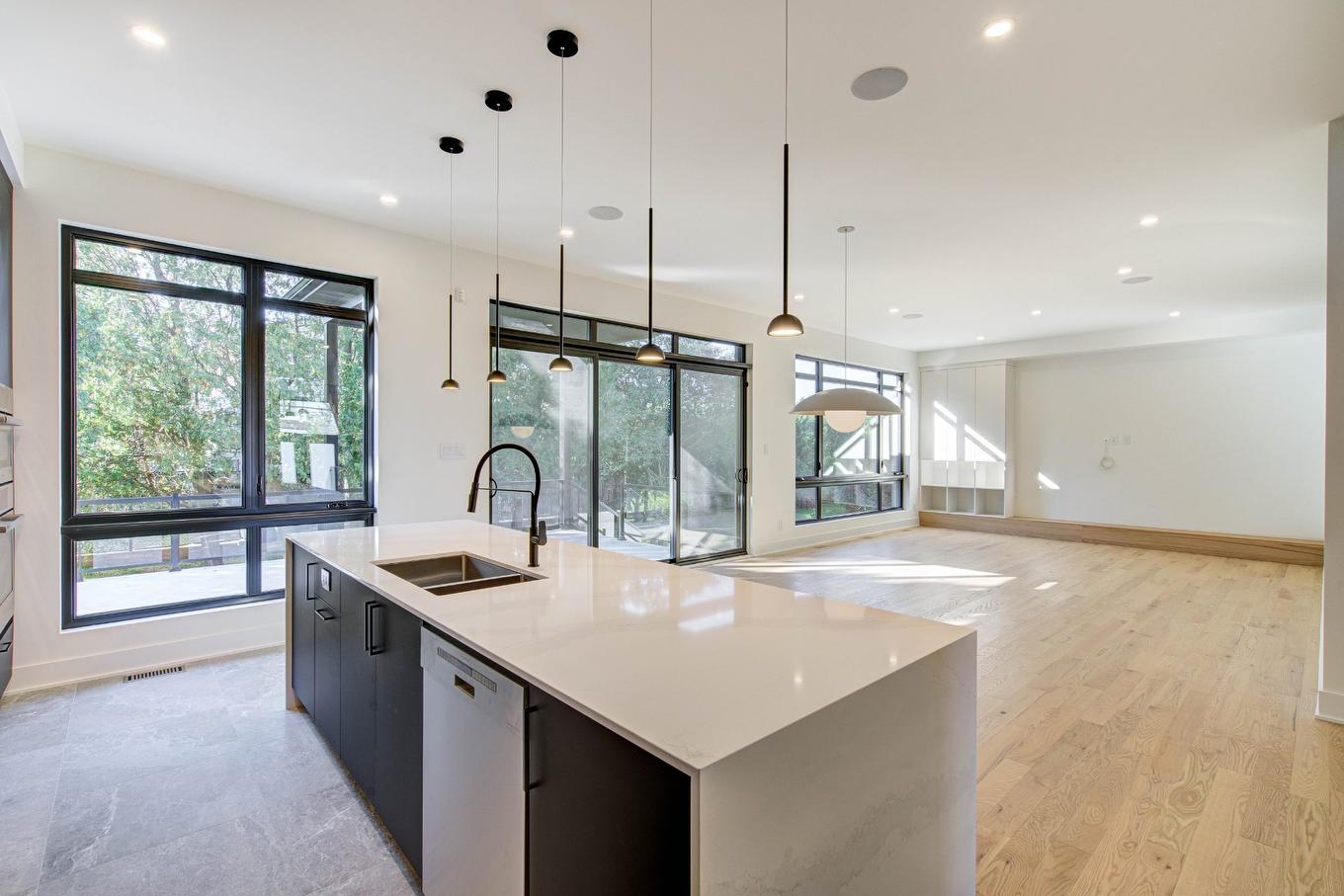 Kitchen - Rue Des Fortifications, Saint-Jean-Sur-Richelieu, QC - Indoor Photo Showing Kitchen With Double Sink With Upgraded Kitchen