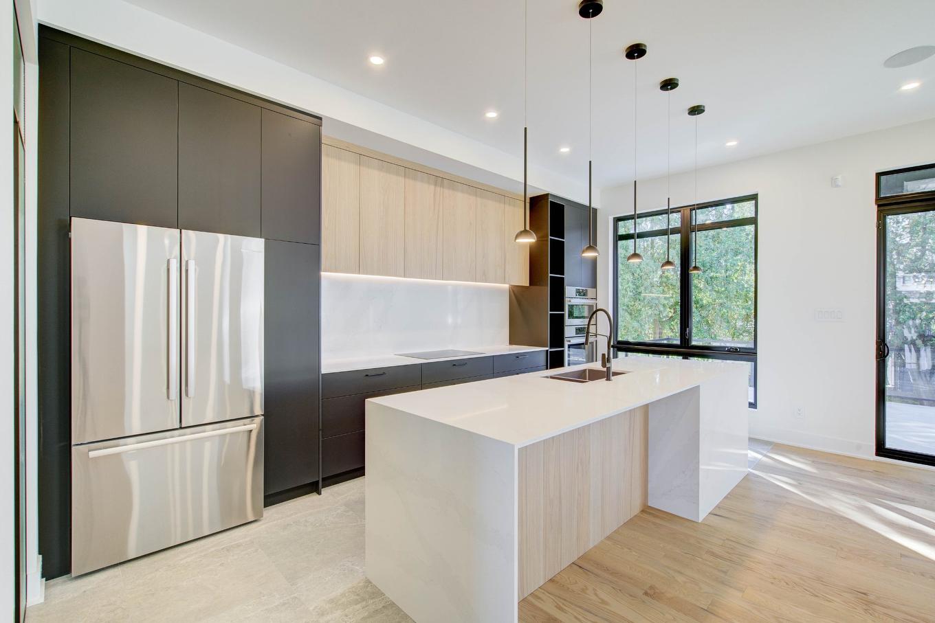 Kitchen - Rue Des Fortifications, Saint-Jean-Sur-Richelieu, QC - Indoor Photo Showing Kitchen With Upgraded Kitchen