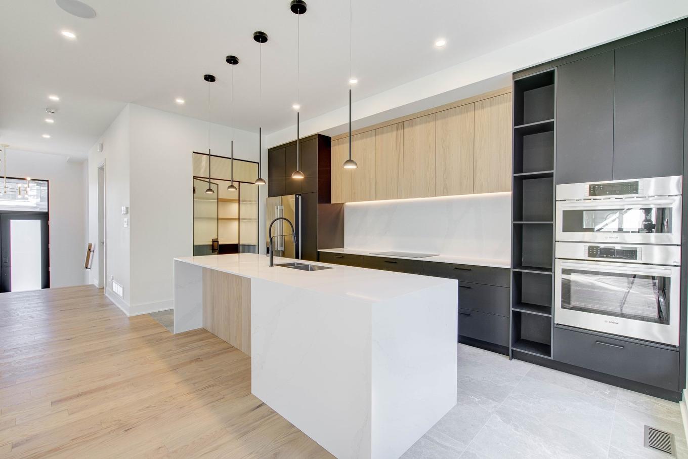 Kitchen - Rue Des Fortifications, Saint-Jean-Sur-Richelieu, QC - Indoor Photo Showing Kitchen With Upgraded Kitchen