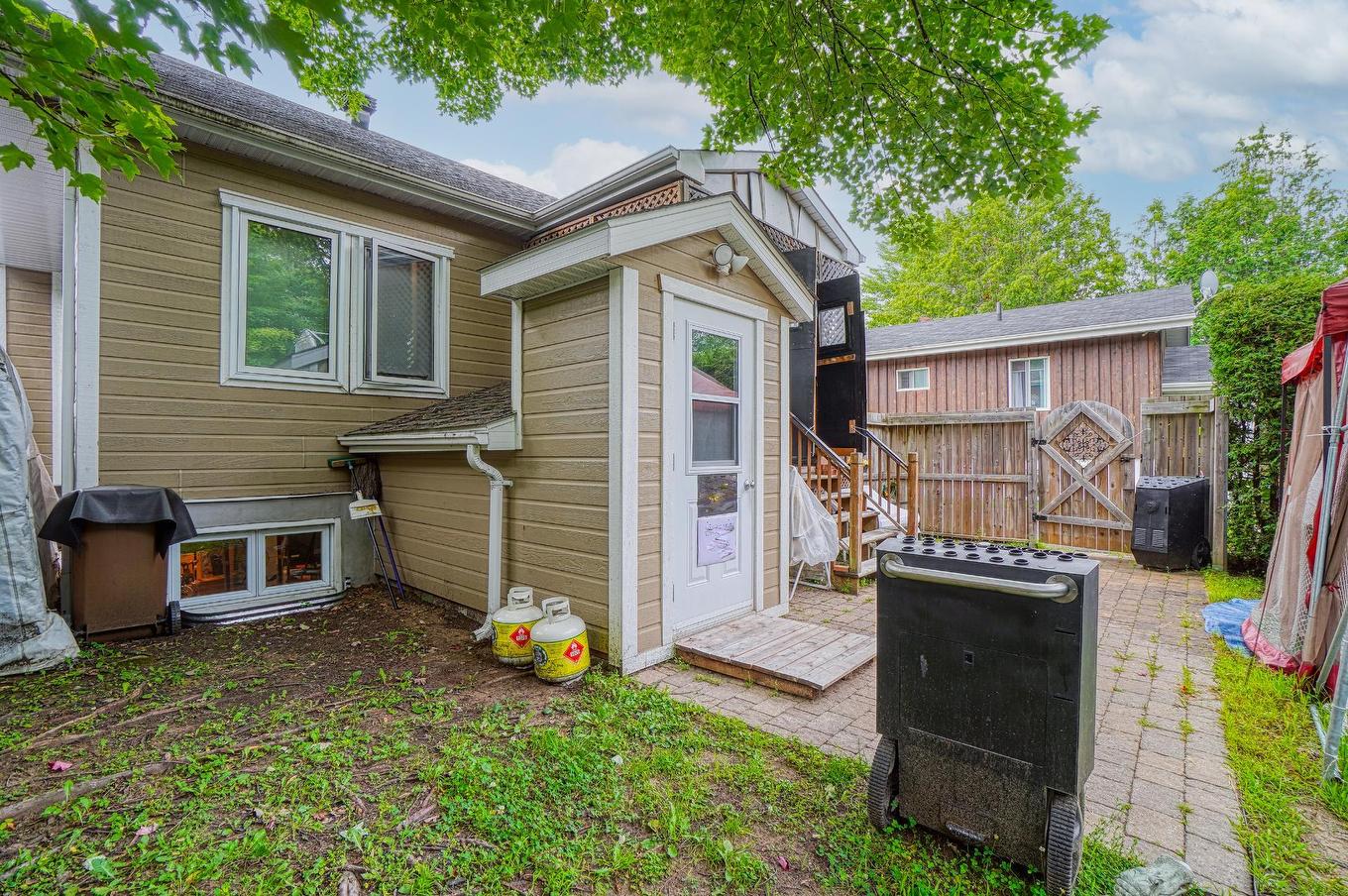 Back facade - 33 Av. St-Denis, Saint-Sauveur, QC - Outdoor With Exterior