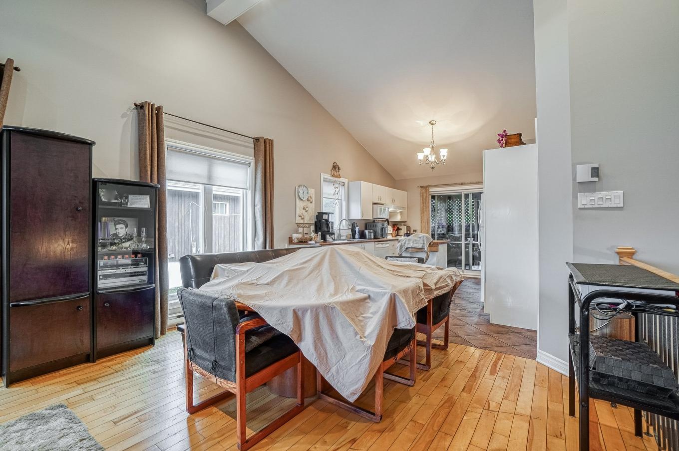 Dining room - 33 Av. St-Denis, Saint-Sauveur, QC - Indoor Photo Showing Dining Room