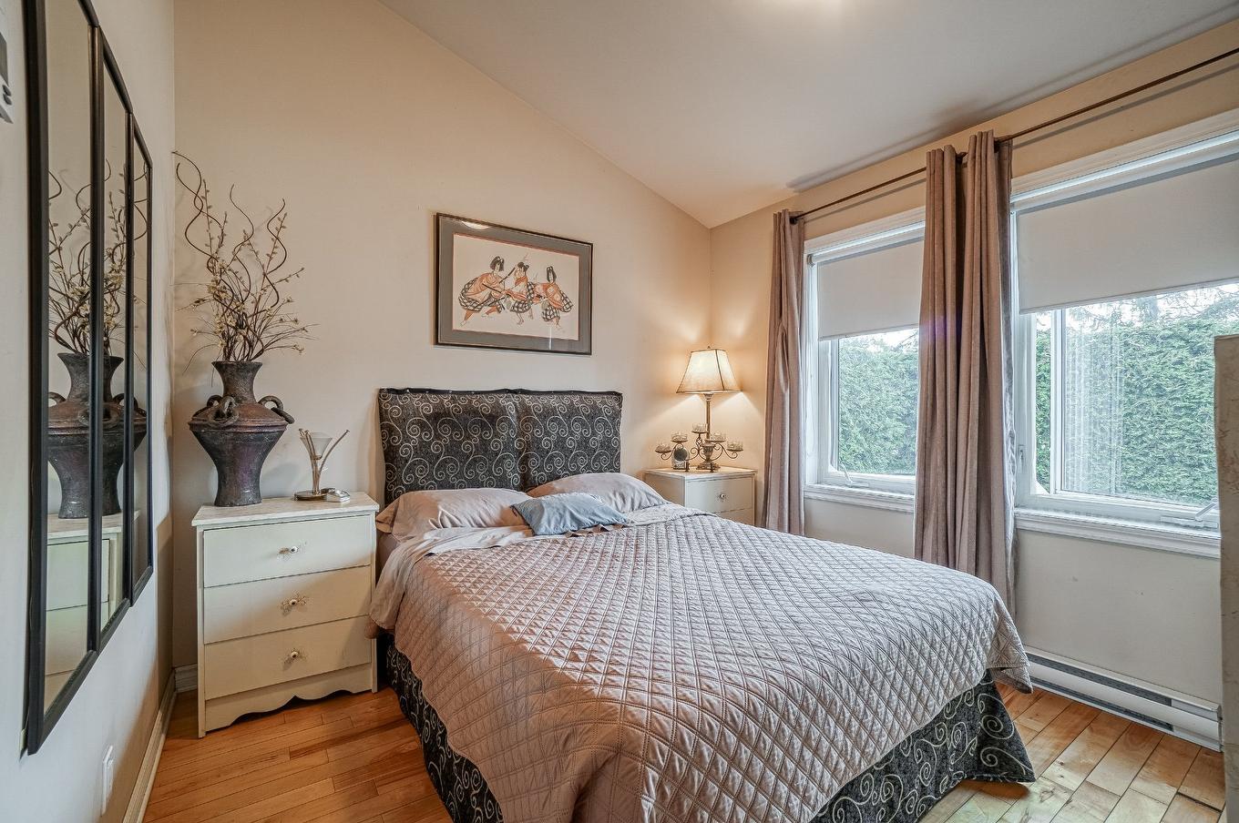 Primary bedroom - 33 Av. St-Denis, Saint-Sauveur, QC - Indoor Photo Showing Bedroom