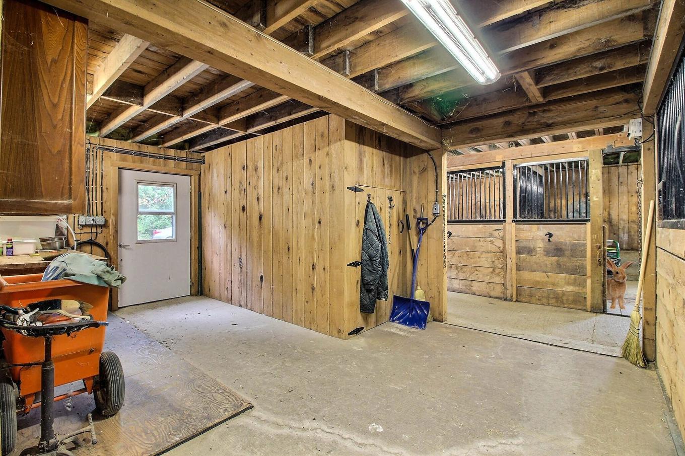 Stable - 7655 Rue St-François N., Sherbrooke (Brompton/Rock Forest/Saint-Élie/Deauville), QC - Indoor Photo Showing Basement