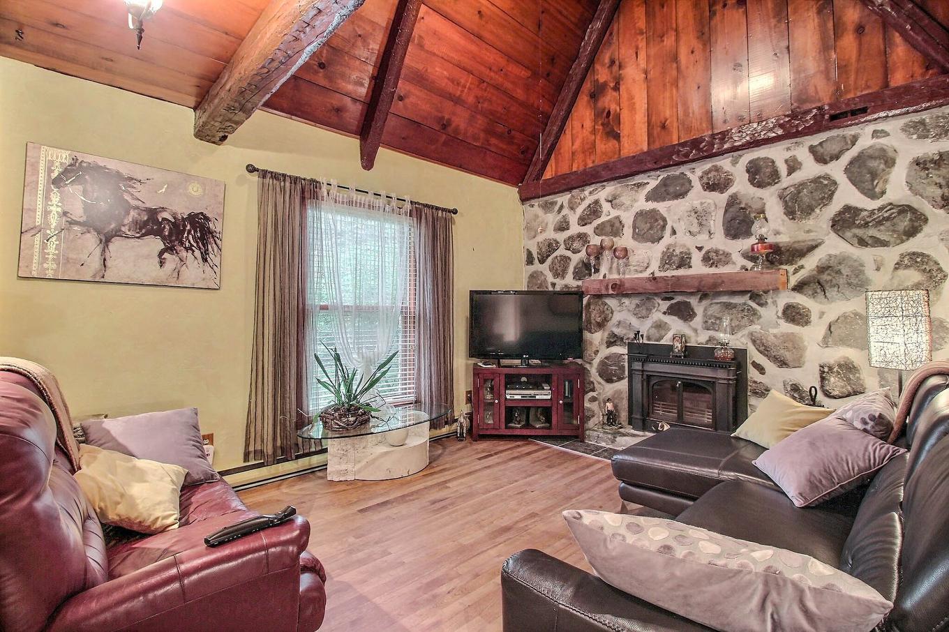 Living room - 7655 Rue St-François N., Sherbrooke (Brompton/Rock Forest/Saint-Élie/Deauville), QC - Indoor Photo Showing Living Room With Fireplace