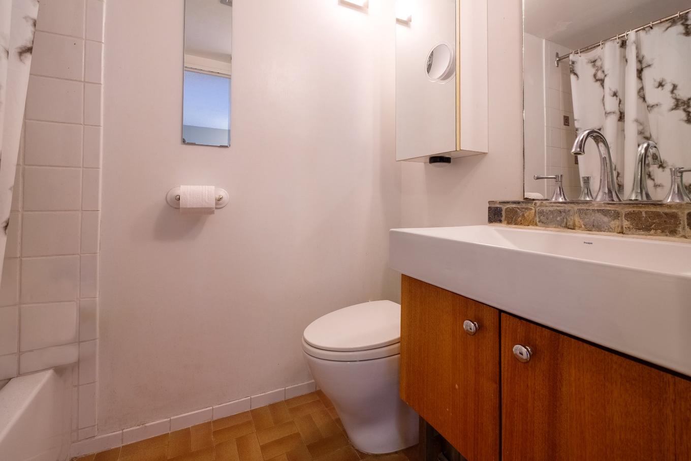 Salle de bains - 308-3470 Rue Simpson, Montréal (Ville-Marie), QC - Indoor Photo Showing Bathroom