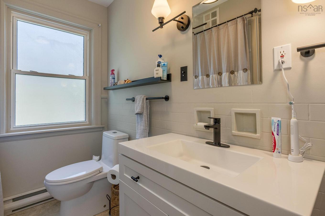 57 Alexandra Avenue, Bridgewater, NS