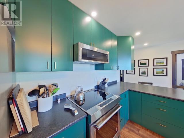 2545 Smelter Ave, Texada Island, BC - Indoor