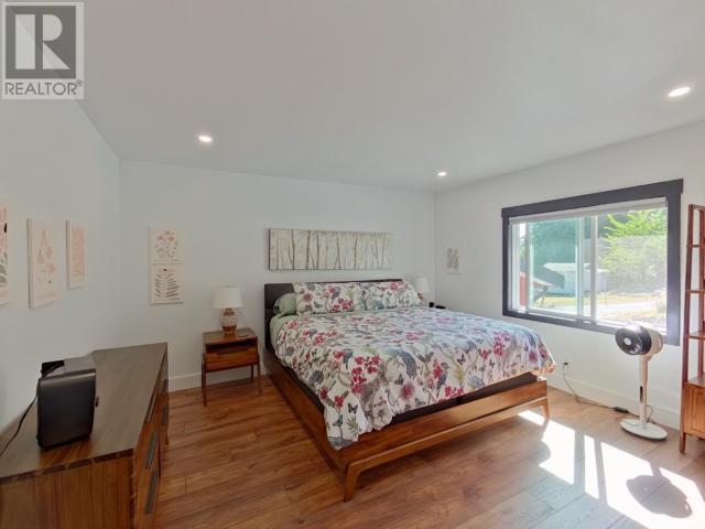 2545 Smelter Ave, Texada Island, BC - Indoor Photo Showing Bedroom