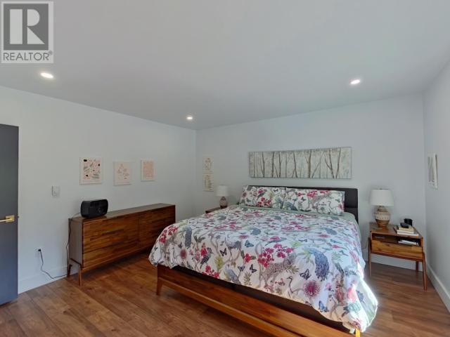 2545 Smelter Ave, Texada Island, BC - Indoor Photo Showing Bedroom