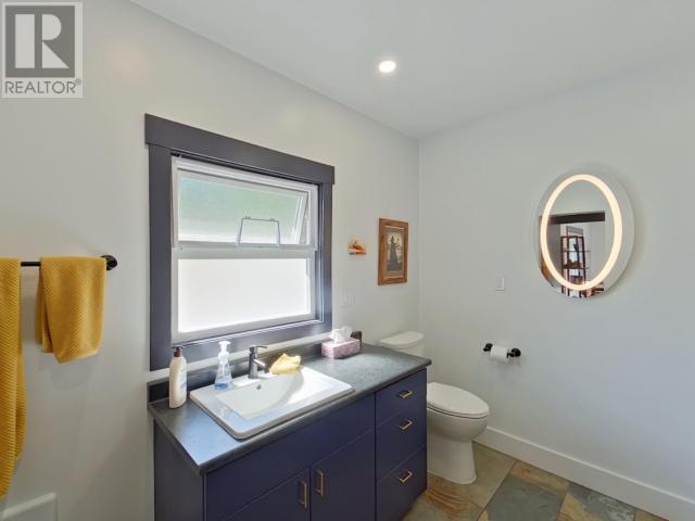 2545 Smelter Ave, Texada Island, BC - Indoor Photo Showing Bathroom