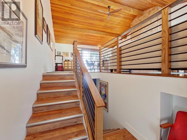 2545 Smelter Ave, Texada Island, BC - Indoor Photo Showing Other Room