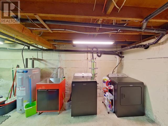 2545 Smelter Ave, Texada Island, BC - Indoor Photo Showing Basement