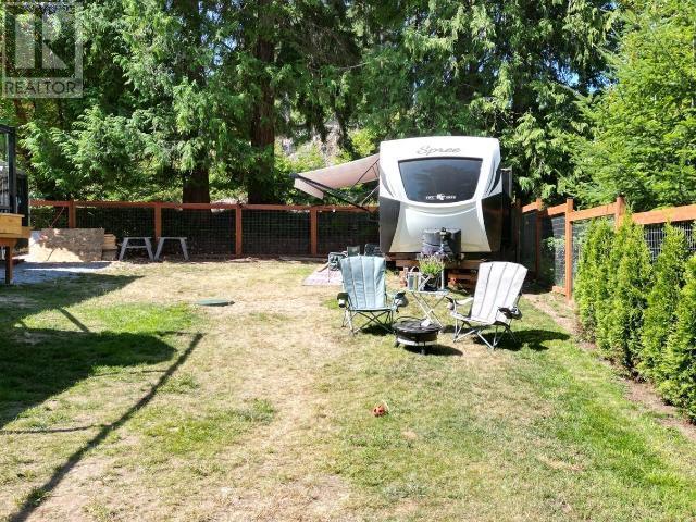 2545 Smelter Ave, Texada Island, BC - Outdoor