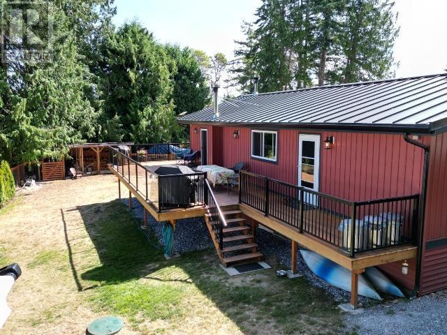 2545 Smelter Ave, Texada Island, BC - Outdoor With Deck Patio Veranda With Exterior