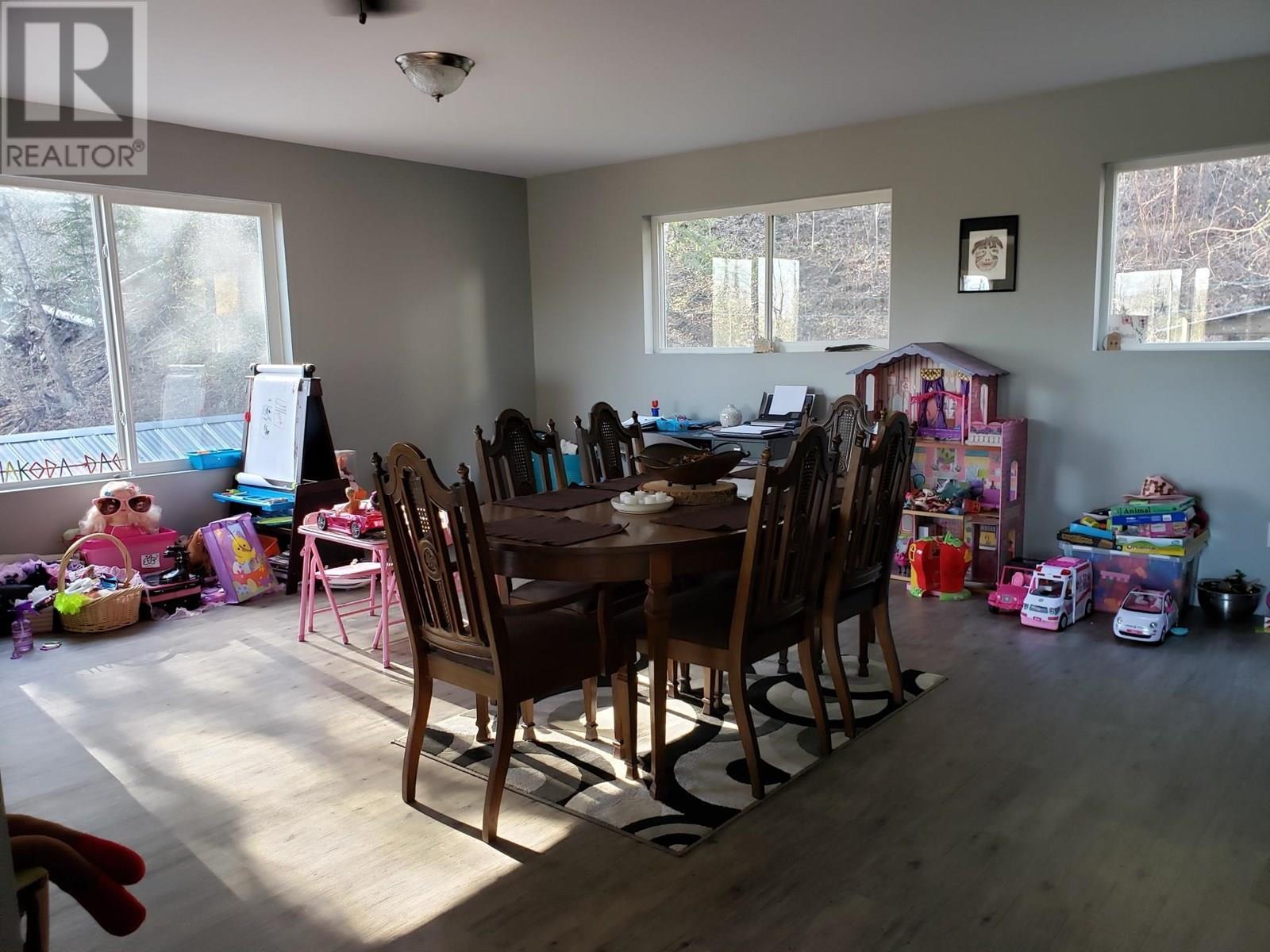 7589 Julsrud Road, Lone Butte, BC - Indoor