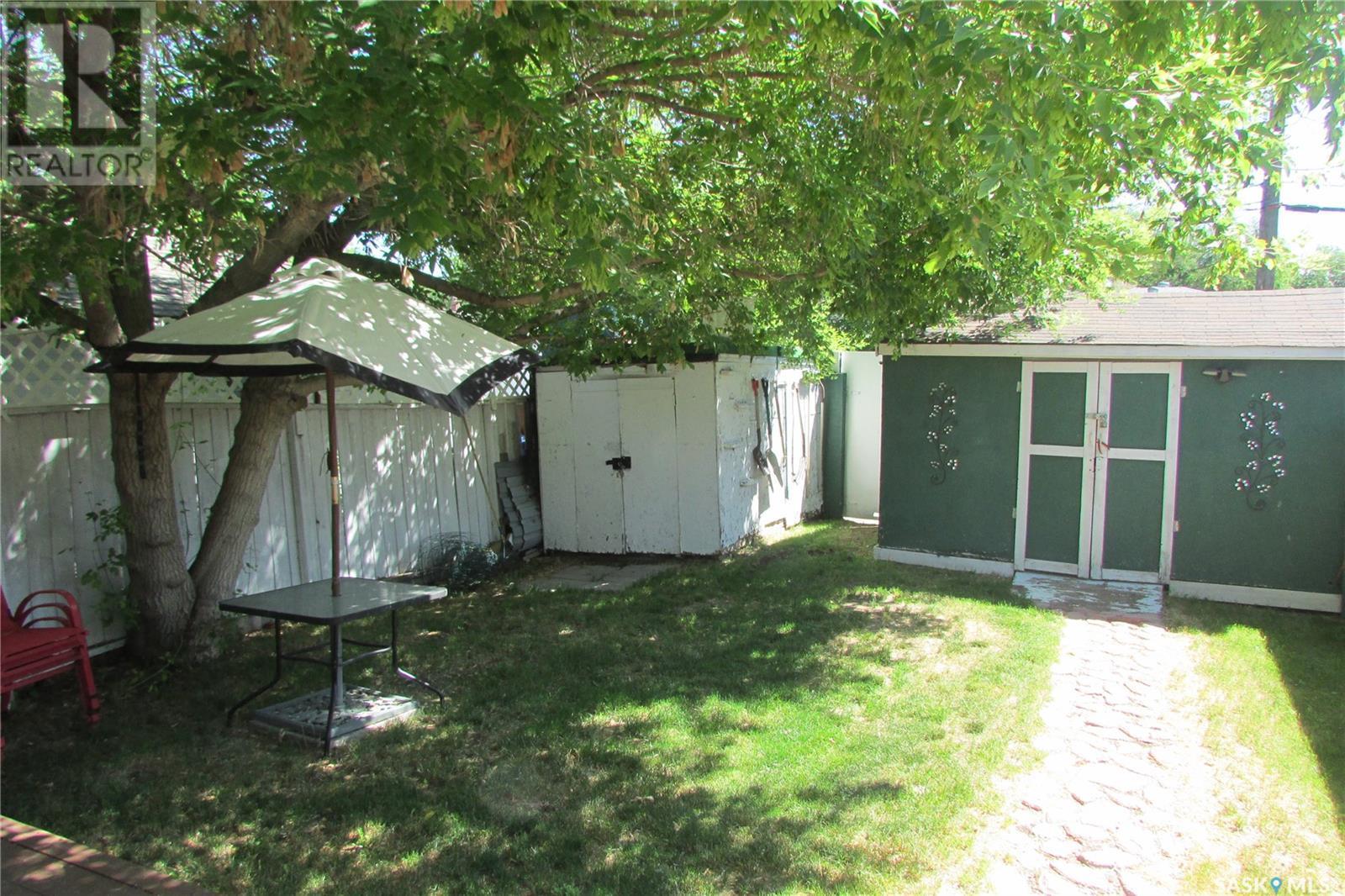 1455 Connaught Street, Regina, SK - Outdoor