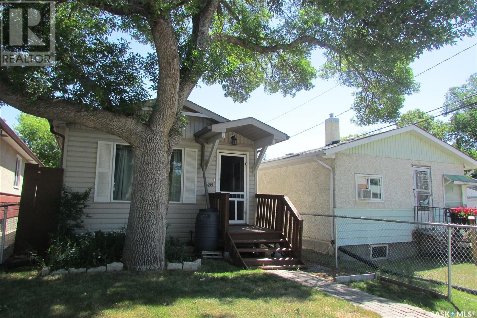 1455 Connaught Street, Regina, SK - Outdoor