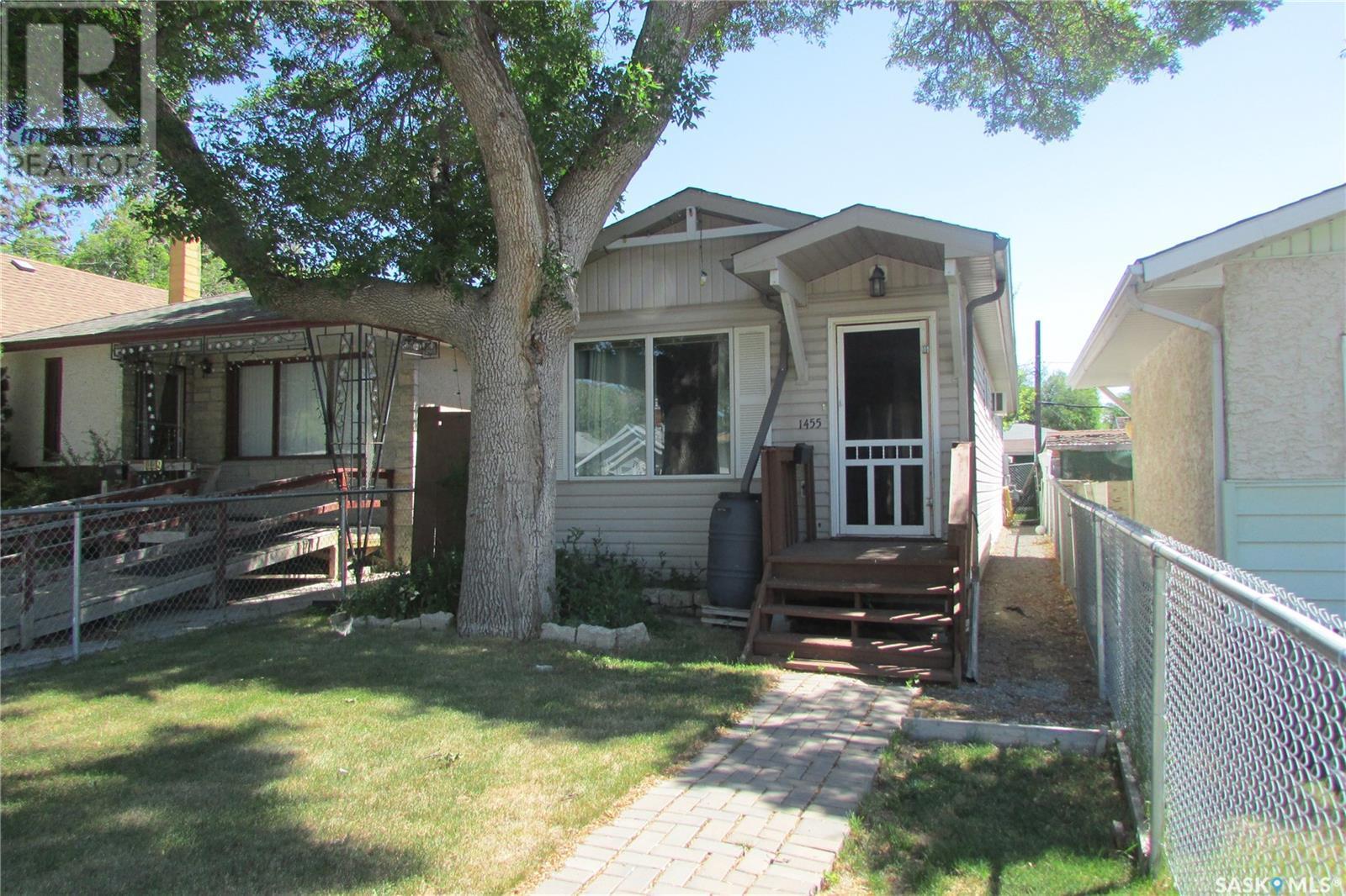 1455 Connaught Street, Regina, SK - Outdoor