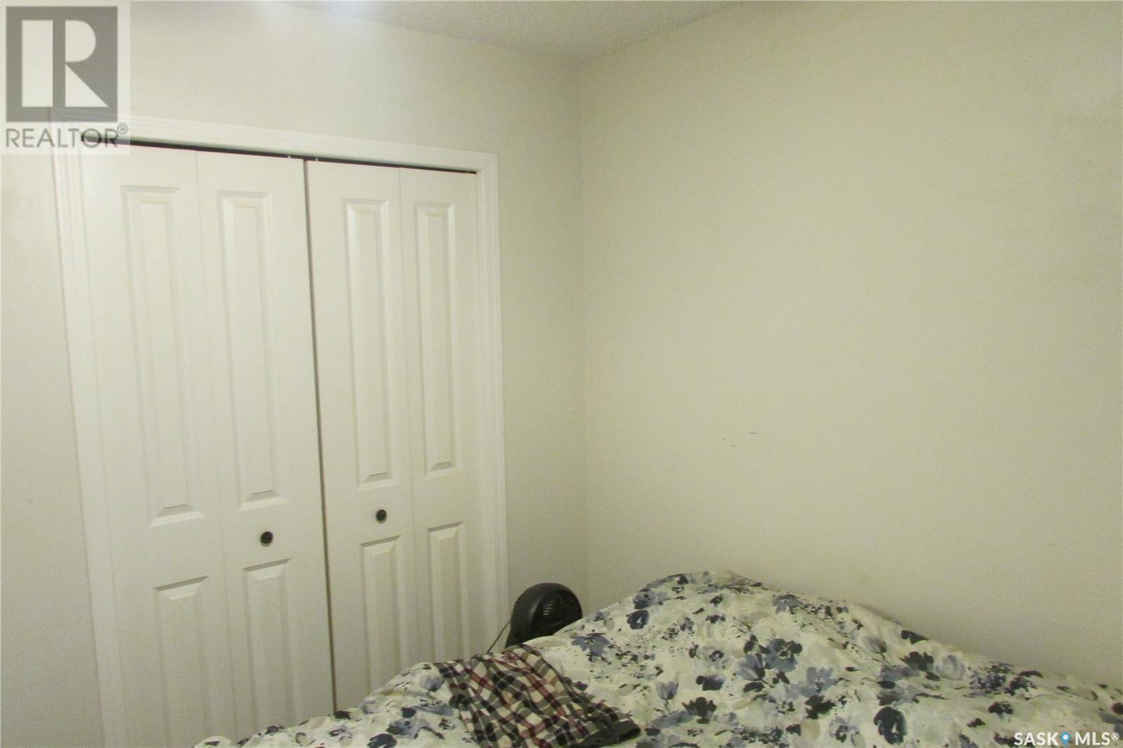 1455 Connaught Street, Regina, SK - Indoor Photo Showing Bedroom