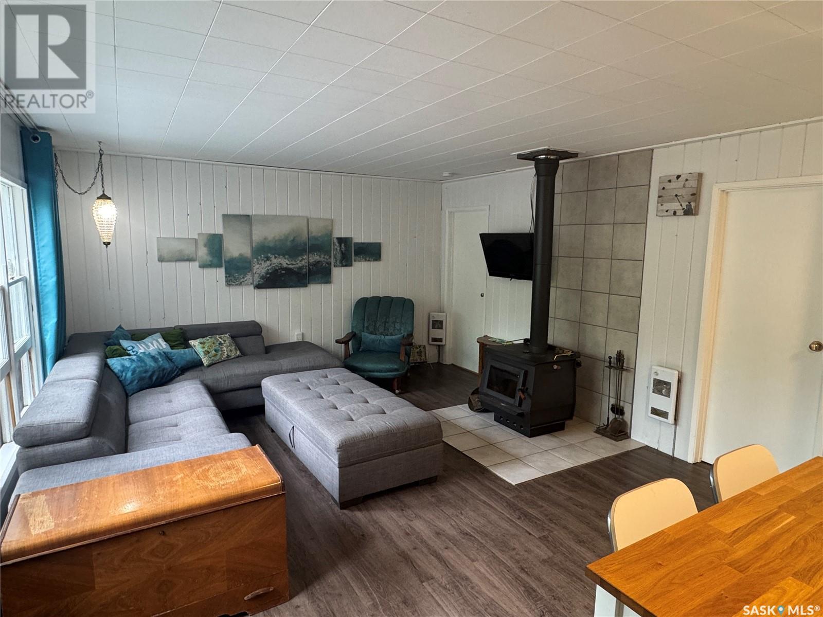 1504 Spruce Street, Northern Admin District, SK - Indoor Photo Showing Living Room