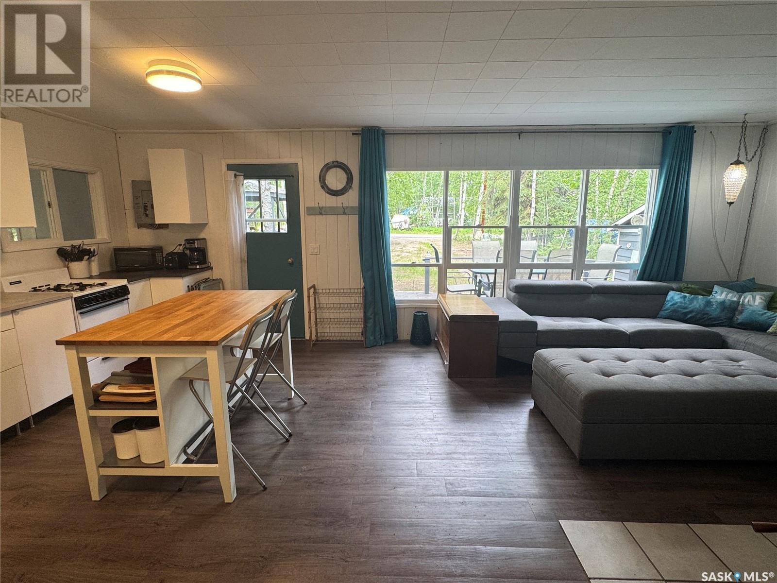 1504 Spruce Street, Northern Admin District, SK - Indoor