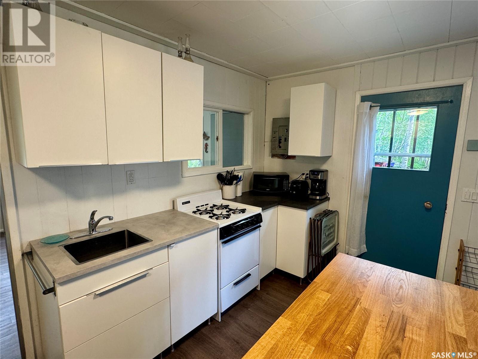 1504 Spruce Street, Northern Admin District, SK - Indoor Photo Showing Kitchen