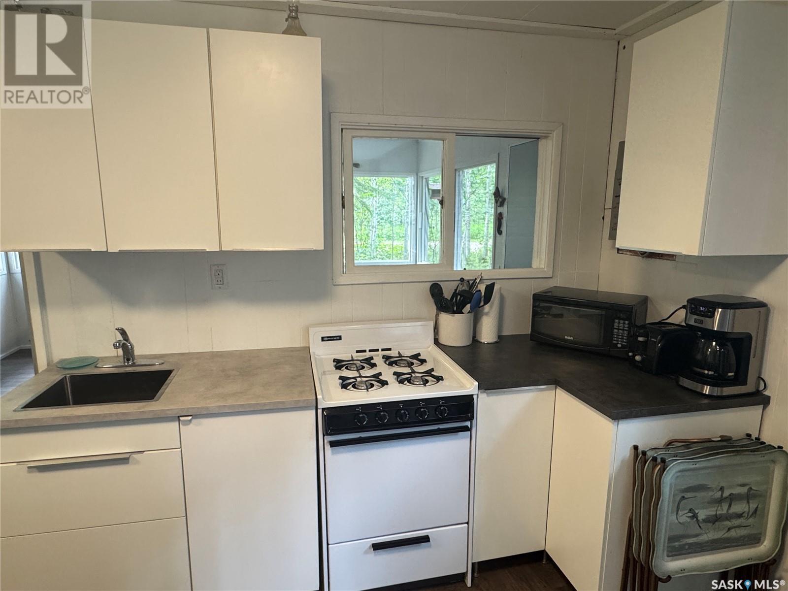 1504 Spruce Street, Northern Admin District, SK - Indoor Photo Showing Kitchen