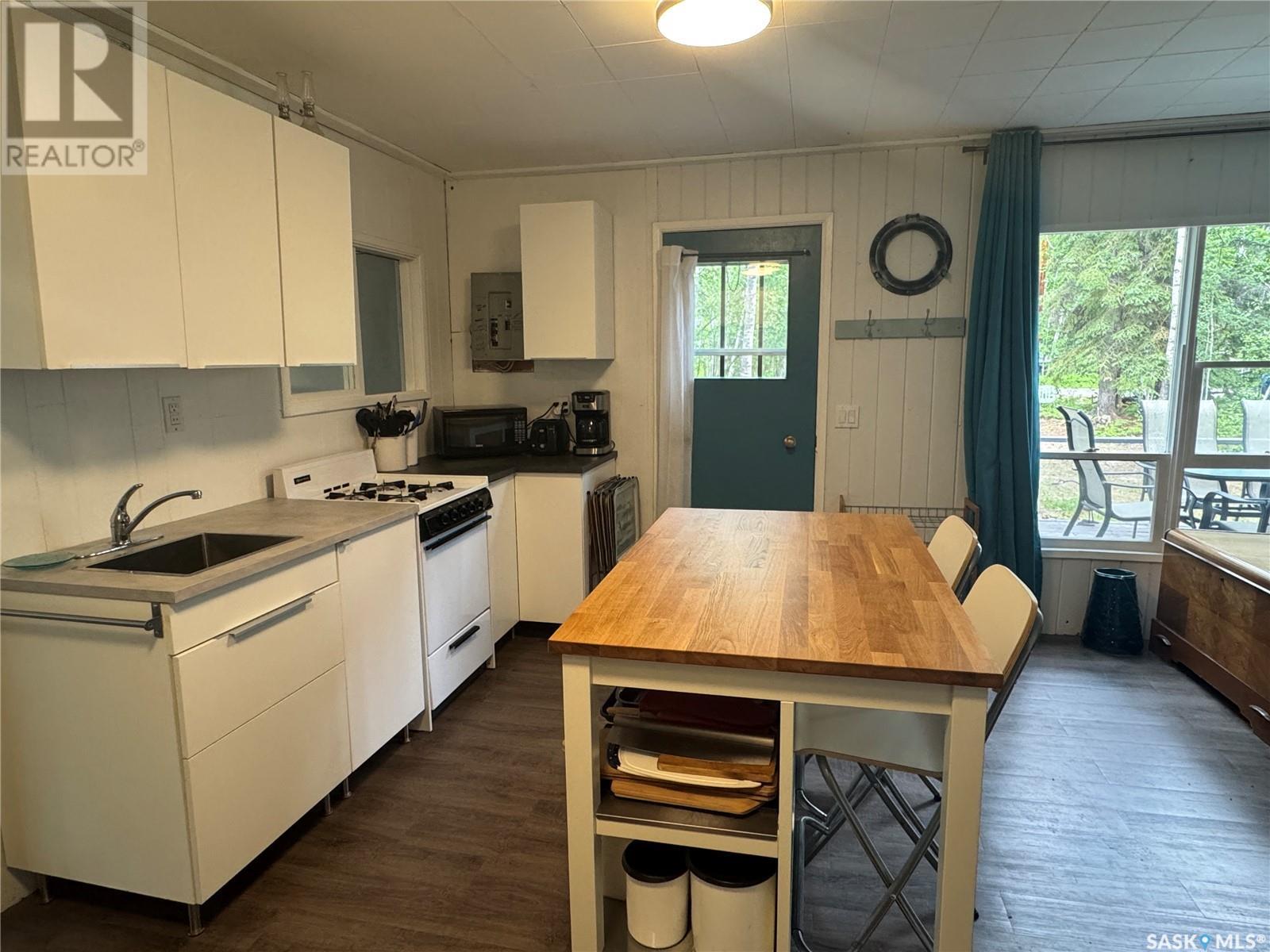 1504 Spruce Street, Northern Admin District, SK - Indoor Photo Showing Kitchen