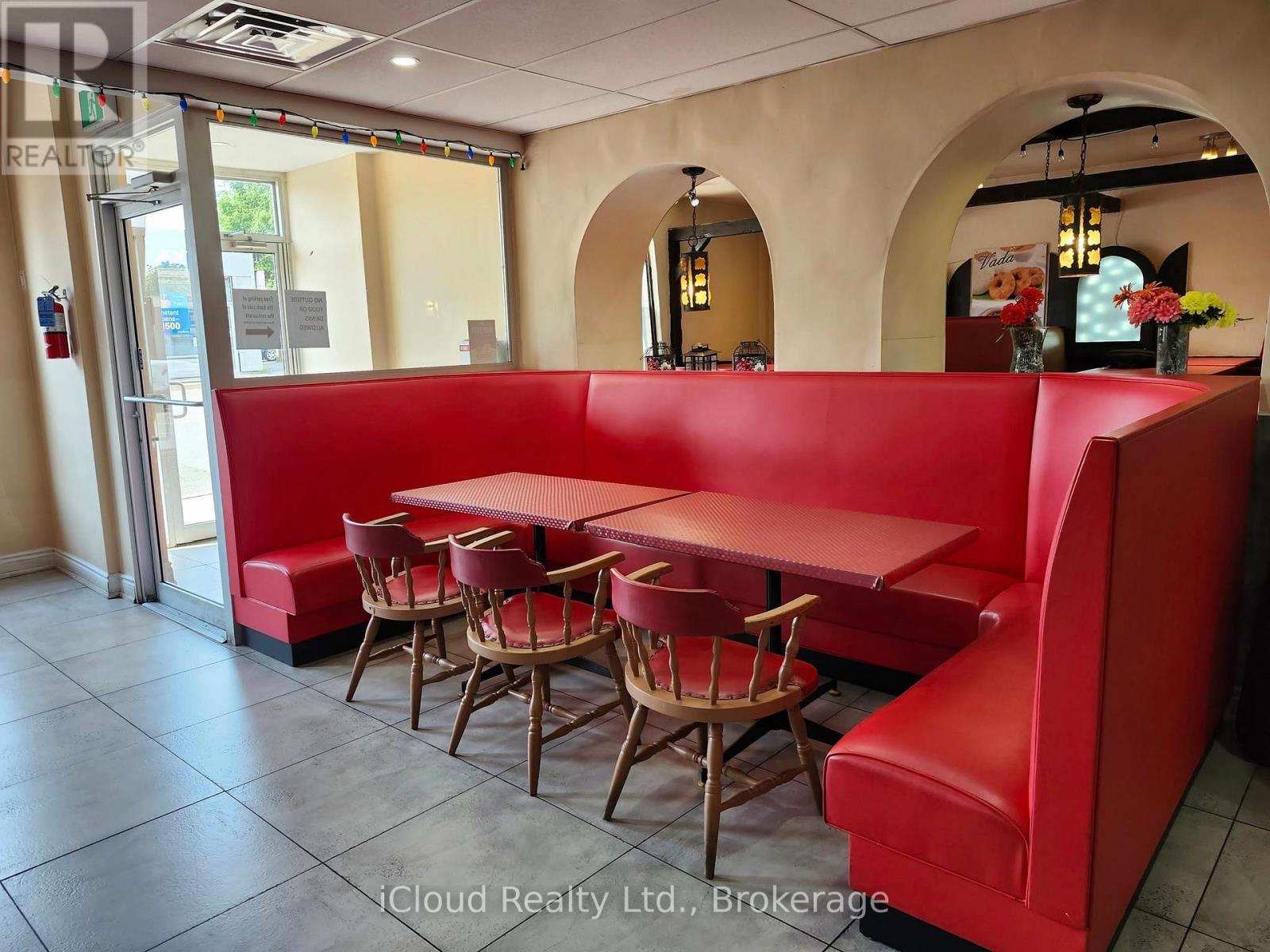 5991 Lundy'S Lane, Niagara Falls, ON