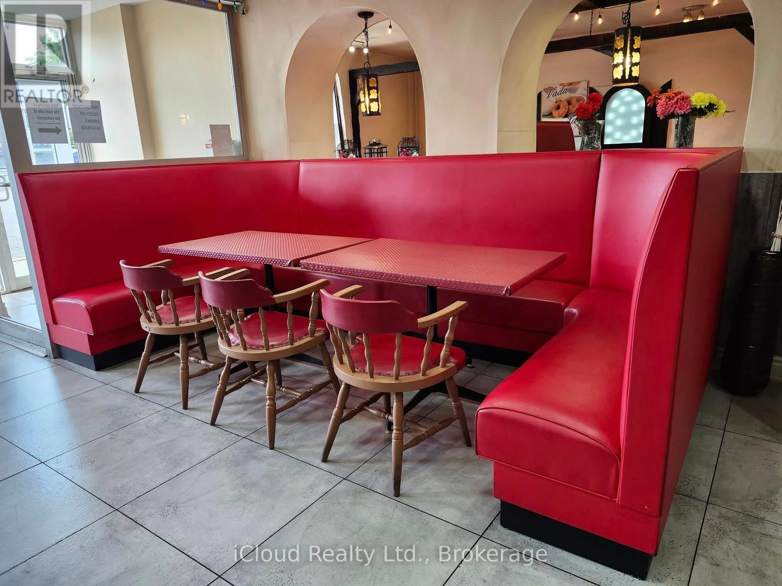 5991 Lundy'S Lane, Niagara Falls, ON